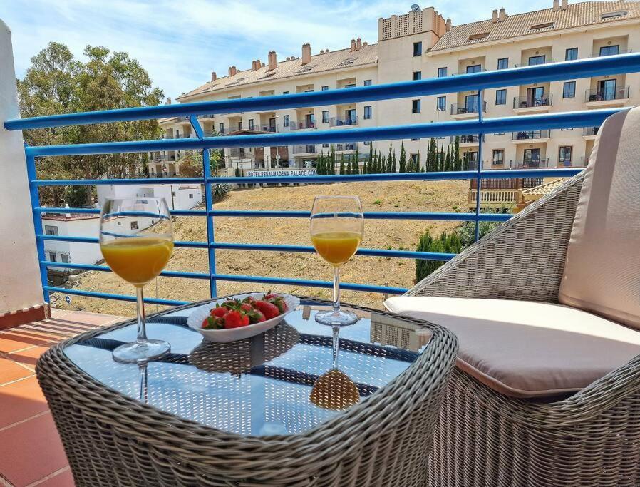 Acogedor Piso Con Terraza Y Parking! Apartment Benalmadena Luaran gambar