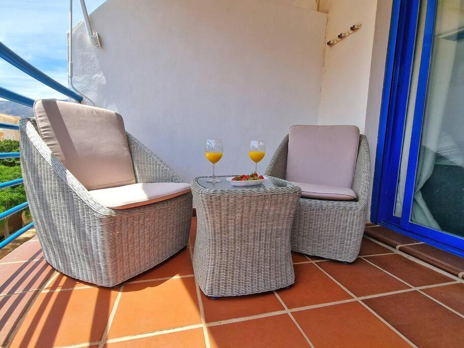 Acogedor Piso Con Terraza Y Parking! Apartment Benalmadena Luaran gambar