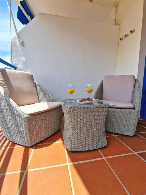 Acogedor Piso Con Terraza Y Parking! Apartment Benalmadena Luaran gambar