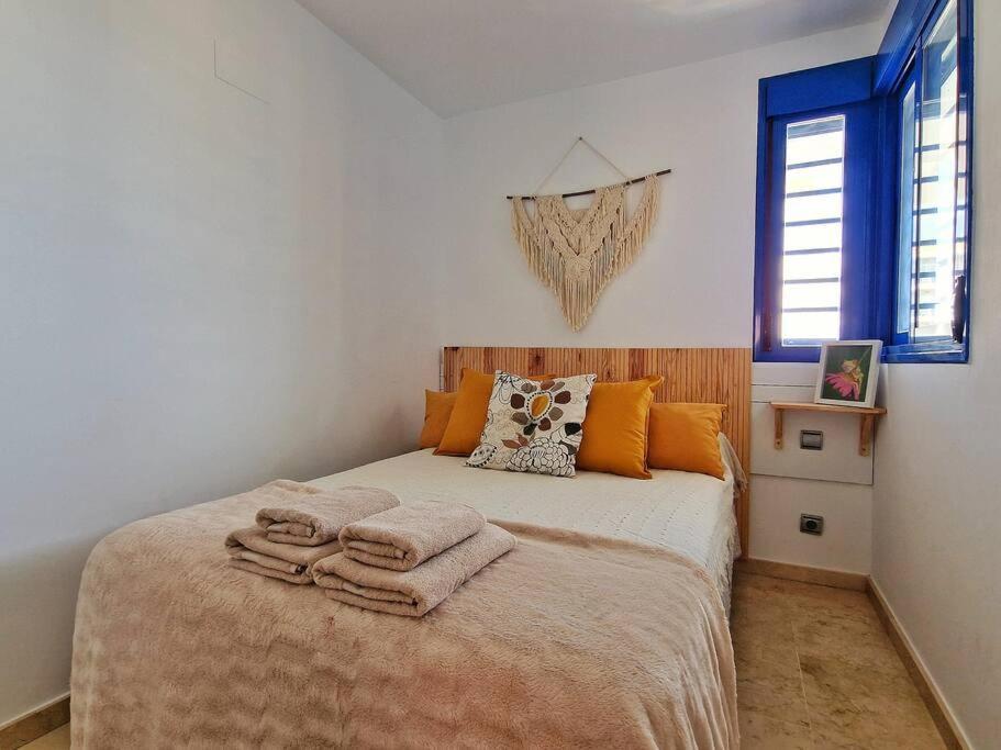Acogedor Piso Con Terraza Y Parking! Apartment Benalmadena Luaran gambar